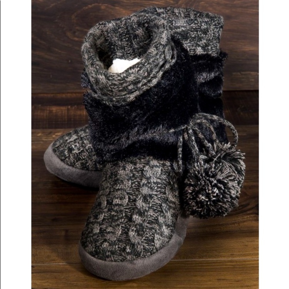 #249 Cozy Winter Ready Knitted Sherpa Lined Slippers